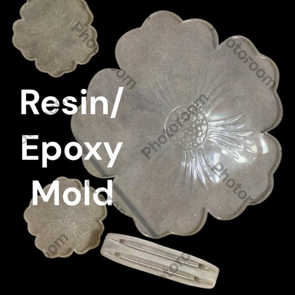 NWOT SILICONE MOLD LARGE FLOWER TRAY, 2 COASTER MOLDS AND HANDLE MOLDS UNUSED - Picture 1 of 1